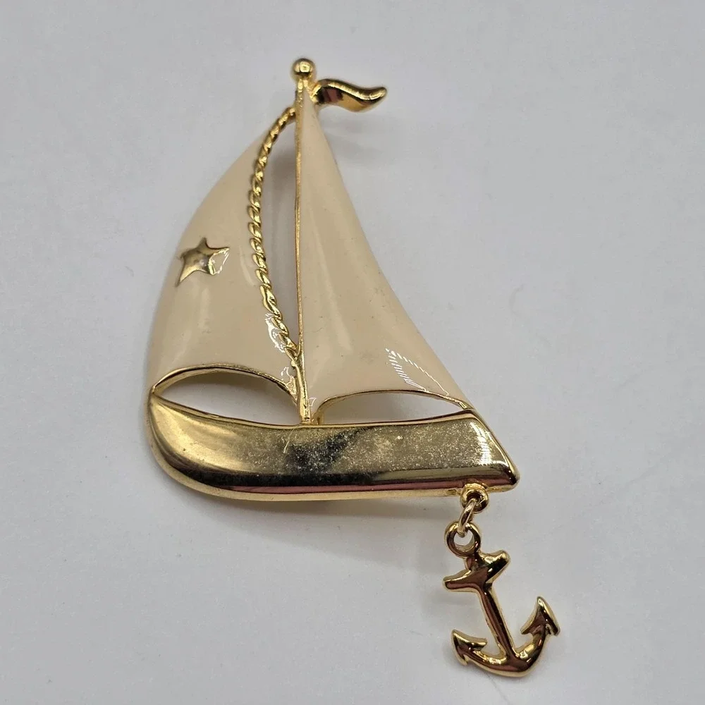 Gold Tone Sailboat Anchor Brooch Pin Enamel‎ Star Nautical Jewelry Used